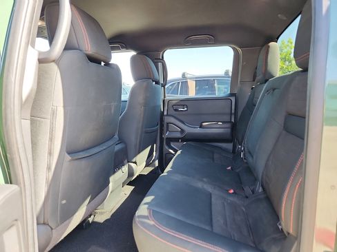 Used 2022 Nissan Frontier PRO-4X AWD/4WD image 12