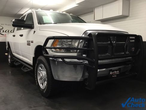 Used 2016 RAM 3500 Tradesman w/ Chrome Appearance Group image 3