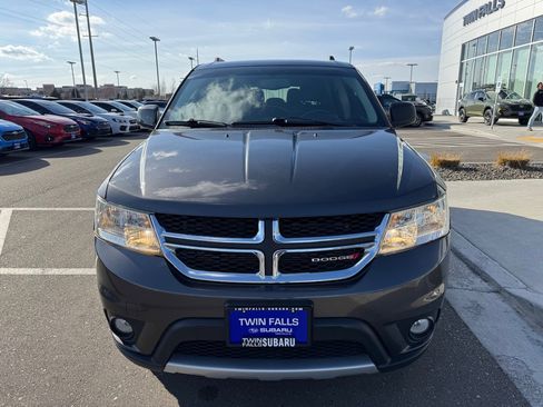 Used 2017 Dodge Journey SXT w/ Premium Group image 2