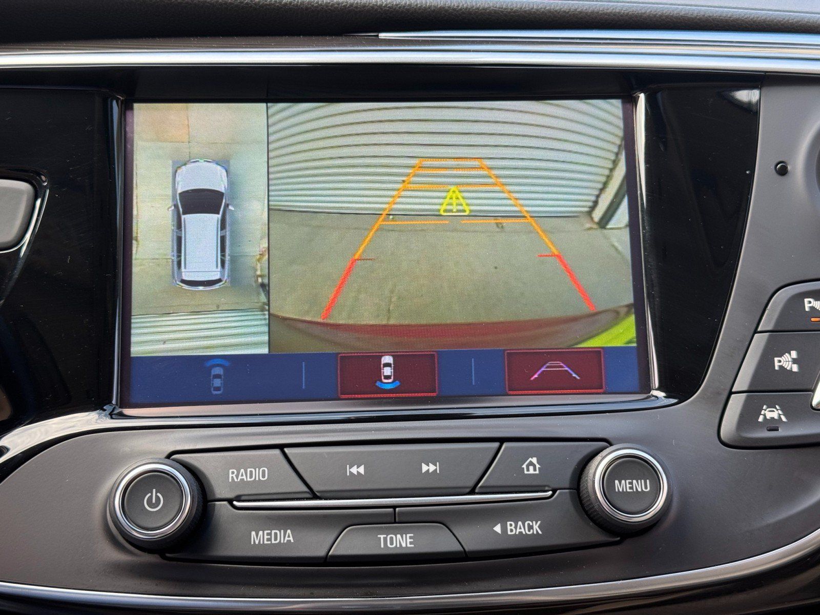 Used 2020 Buick Envision Premium w/ Driver Confidence Package AWD/4WD image 28
