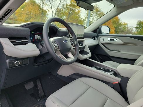 New 2026 Ford Explorer Active w/ Active Comfort Package image 20