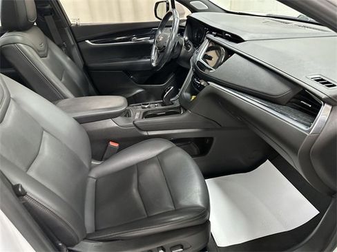 Used 2022 Cadillac XT5 Premium Luxury image 18