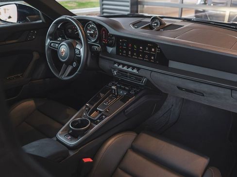 Used 2024 Porsche 911 Carrera GTS image 11