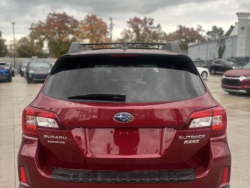 Used 2017 Subaru Outback 2.5i Limited image 4