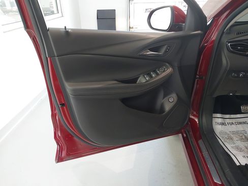 Used 2023 Buick Encore GX Select w/ Sport Touring Package image 25