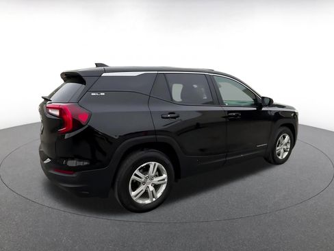 Used 2024 GMC Terrain SLE image 15