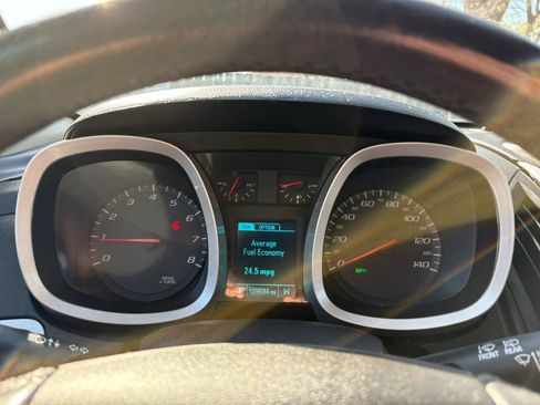 Used 2017 Chevrolet Equinox LT w/ Convenience Package image 19