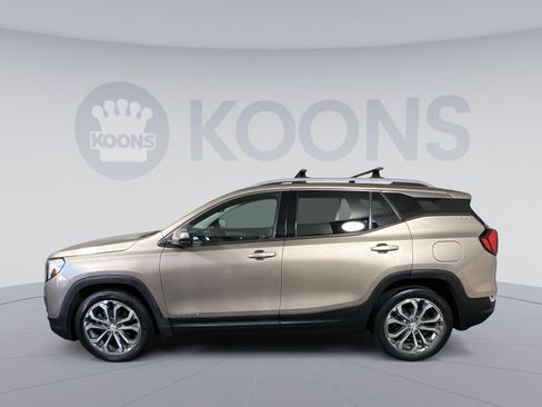 Used 2018 GMC Terrain SLT w/ Preferred Package image 2