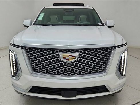 Used 2025 Cadillac Escalade ESV Premium Luxury Platinum image 13