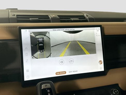 Certified 2025 Land Rover Defender 90 X-Dynamic SE image 14