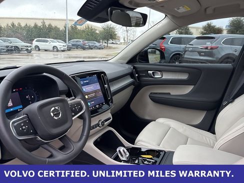 Used 2024 Volvo XC40 B5 Ultimate w/ Protection Package Premier image 19