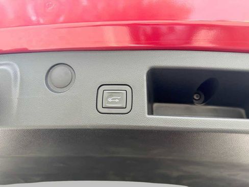 New 2026 Chevrolet Equinox LT w/ Convenience Package II image 8