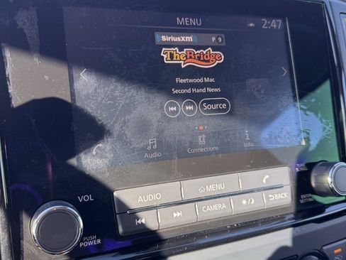 Used 2024 Nissan Titan SV w/ SV Convenience Package image 19