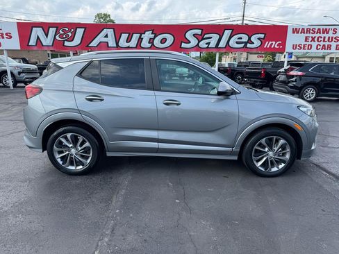 Used 2023 Buick Encore GX Select w/ Sport Touring Package FWD image 4