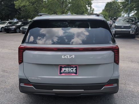 Used 2025 Kia Carnival SX Prestige FWD image 6