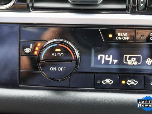 Used 2025 Nissan Pathfinder SV image 27