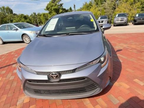 Used 2023 Toyota Corolla LE FWD image 4