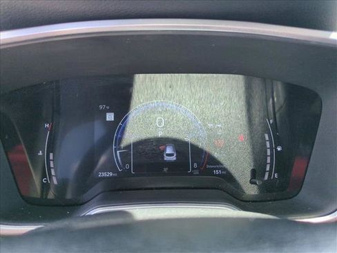 Used 2023 Toyota Corolla Cross XLE w/ Convenience Package FWD image 11