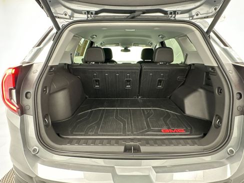 Certified 2024 GMC Terrain SLE w/ Driver Convenience Package FWD image 31