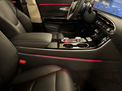 New 2026 Genesis GV70 2.5T AWD/4WD image 16