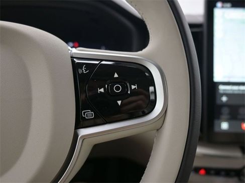 New 2026 Volvo XC60 B5 Ultra w/ Protection Package Premier image 25