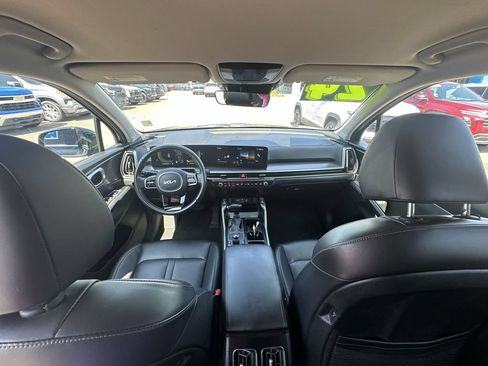 Used 2024 Kia Sorento S FWD image 18