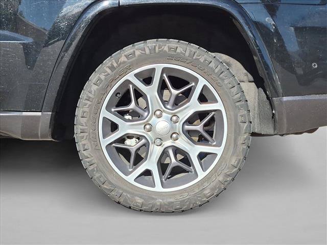 Used 2018 Jeep Grand Cherokee Limited AWD/4WD image 15