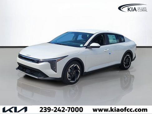 New 2026 Kia K4 EX FWD image 3
