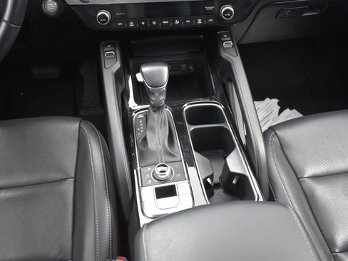 Certified 2025 Kia Telluride S image 21