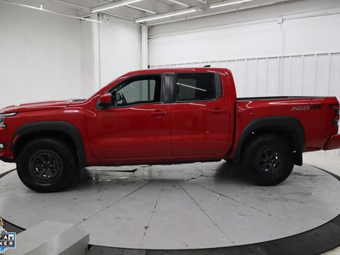Used 2025 Nissan Frontier PRO-4X w/ Pro Convenience Package AWD/4WD image 6