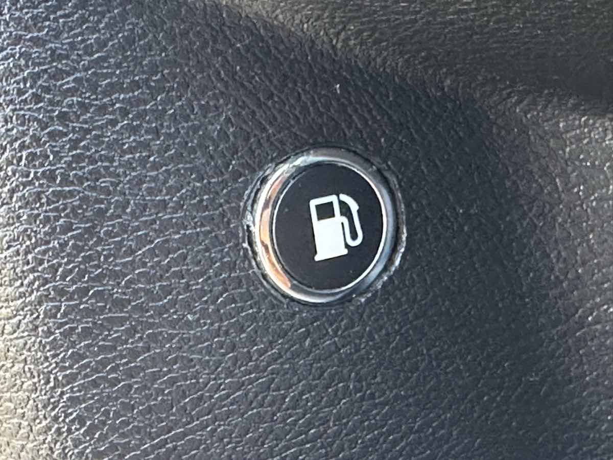 Used 2019 Dodge Charger SXT w/ Cold Weather Package AWD/4WD image 23