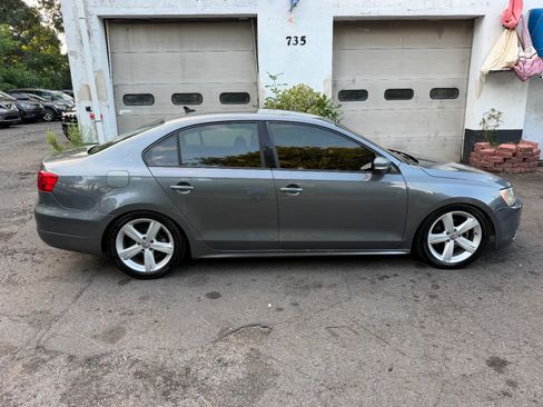 Used 2014 Volkswagen Jetta SE FWD image 12