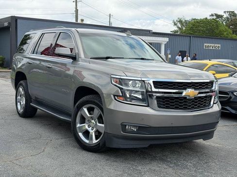 Used 2018 Chevrolet Tahoe LT w/ Luxury Package RWD image 10