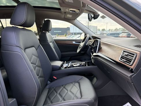 New 2026 Volkswagen Atlas SE FWD image 22