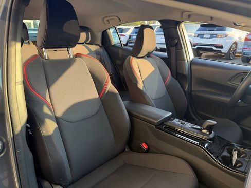 Used 2024 Toyota Prius Prime FWD image 20