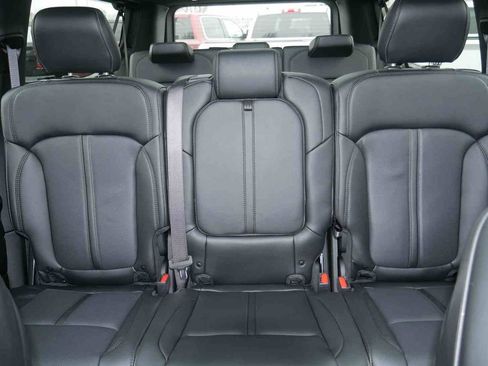 New 2025 Jeep Wagoneer L Series II w/ Convenience Group I AWD/4WD image 34
