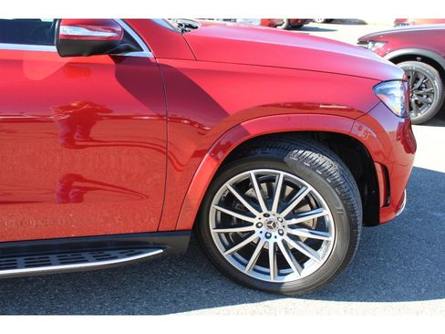 Used 2022 Mercedes-Benz GLS 450 4MATIC image 24