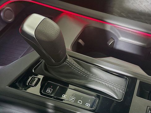 New 2026 Nissan Sentra SV w/ SV Convenience Package FWD image 18