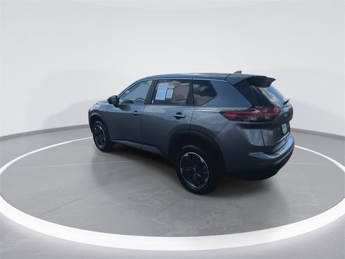 Used 2025 Nissan Rogue SV image 6