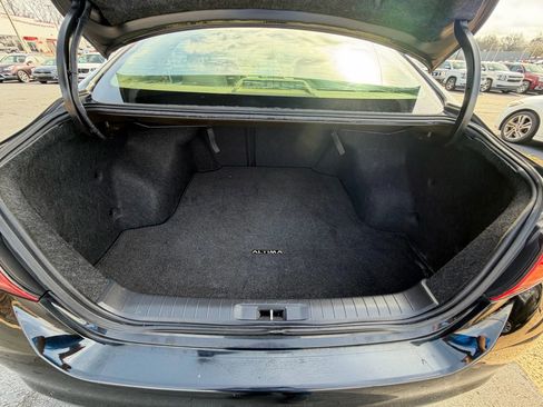 Used 2016 Nissan Altima 2.5 S w/ Power Driver Seat Package image 9