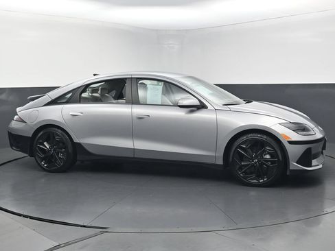Used 2024 Hyundai Ioniq 6 SEL RWD image 6