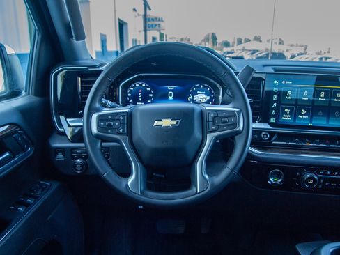 Used 2024 Chevrolet Silverado 1500 LT AWD/4WD image 19