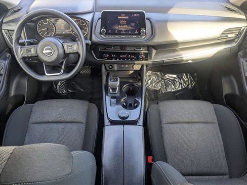 Used 2024 Nissan Rogue SV image 17