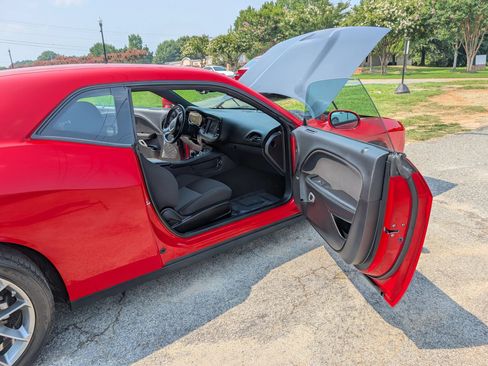 Used 2023 Dodge Challenger GT RWD image 14