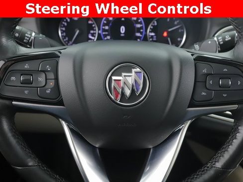 Used 2023 Buick Enclave Avenir image 22