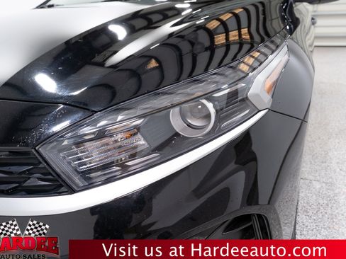 Used 2024 Kia Forte LXS image 8