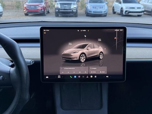 Used 2022 Tesla Model Y Long Range image 24