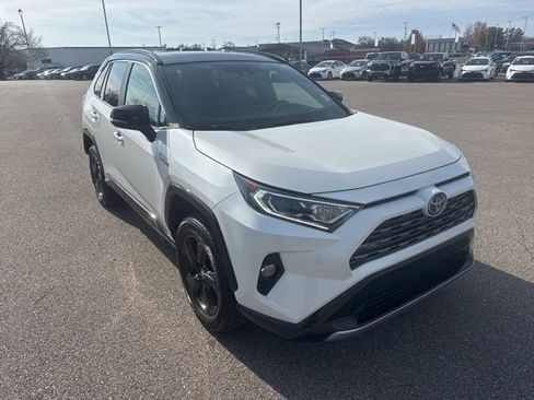 Used 2020 Toyota RAV4 XSE image 7