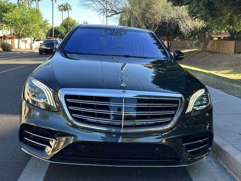 Used 2019 Mercedes-Benz S 560 Sedan image 3