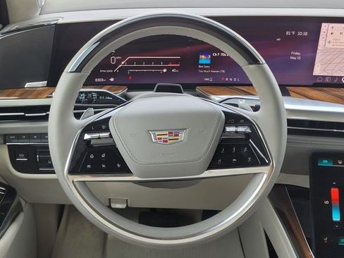 Certified 2026 Cadillac Escalade Platinum Sport w/ LPO, ONYX Package AWD/4WD image 10